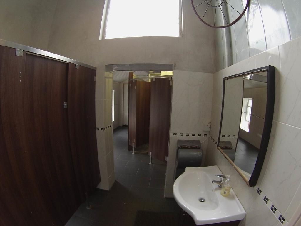 Backpackers Citi Hostel Дъблин Екстериор снимка