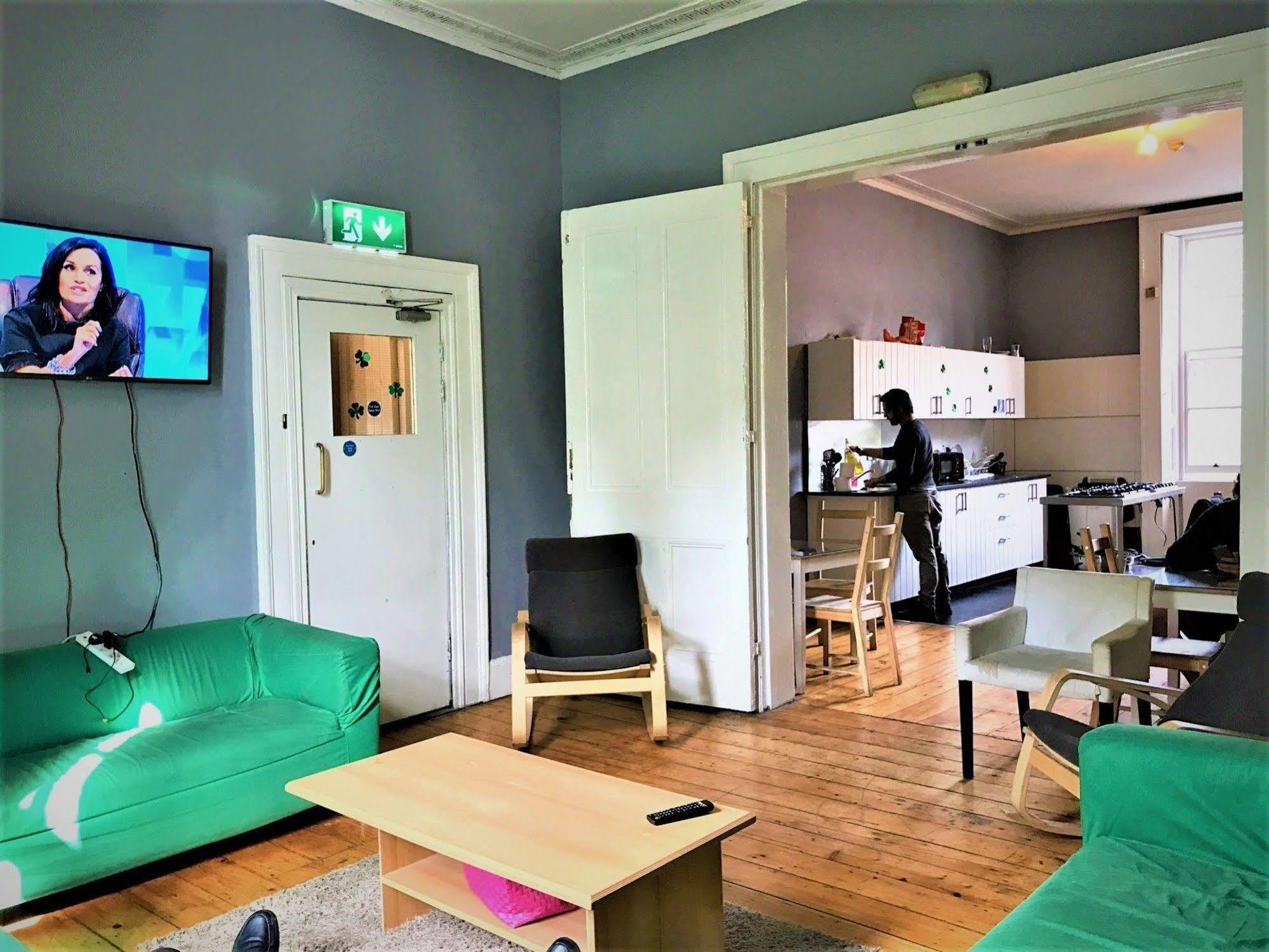 Backpackers Citi Hostel Дъблин Екстериор снимка