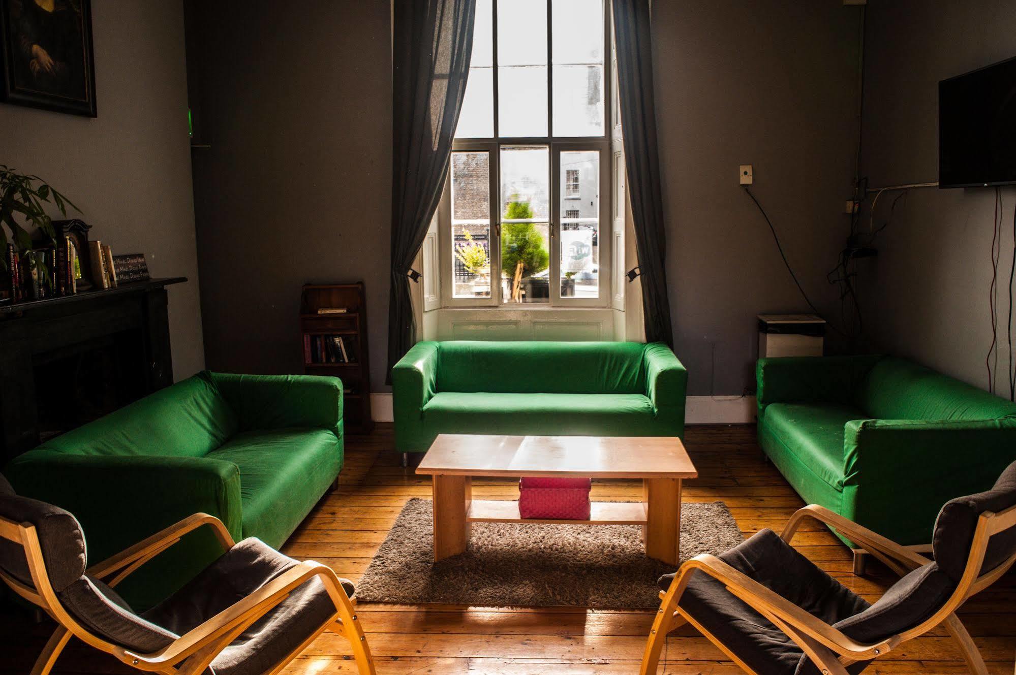 Backpackers Citi Hostel Дъблин Екстериор снимка
